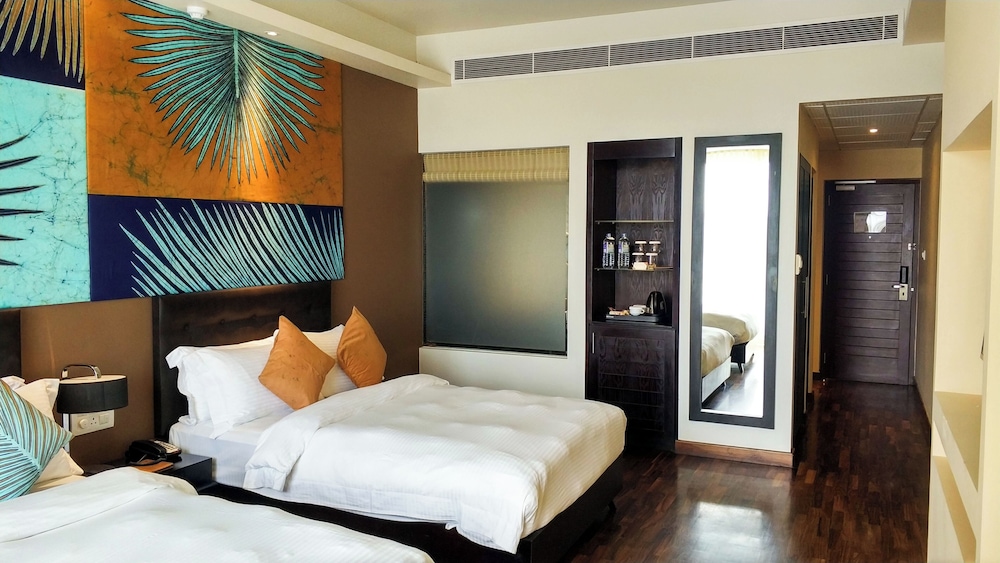 DELUXE RIVER VIEW ROOM