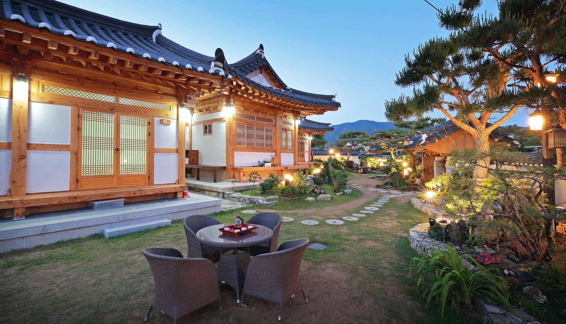 Cheonggong Hanokstay 54/57