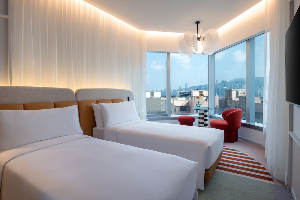 Mondrian Hong Kong 5/48