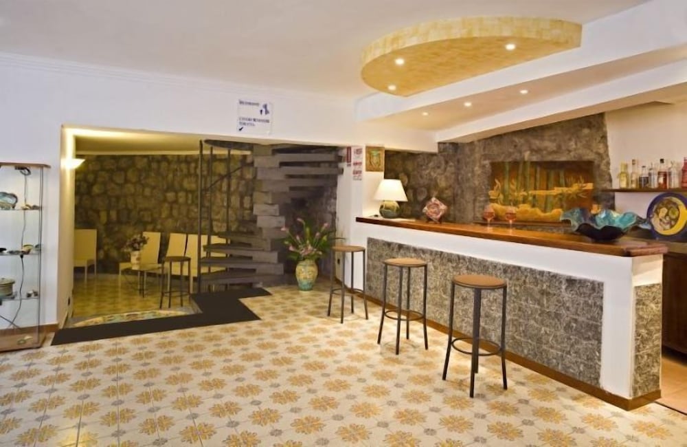 Hotel Antares 8/27