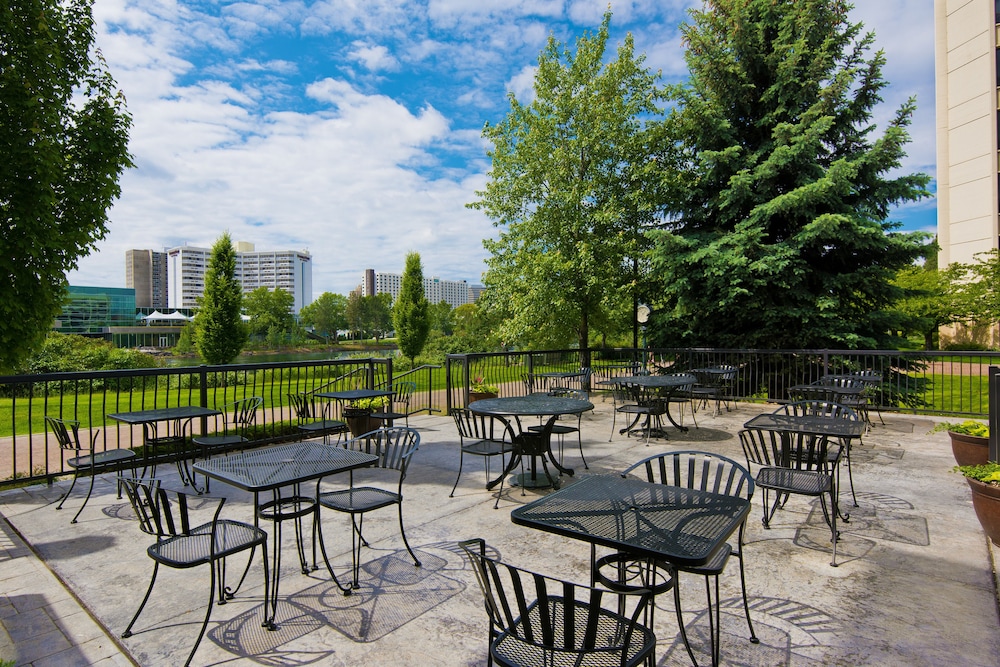 Oxford Suites Downtown Spokane 33/55