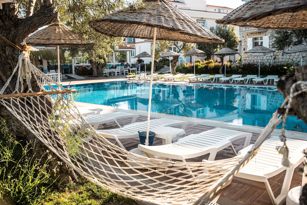Zeytin Arasi Apart Otel 6/50