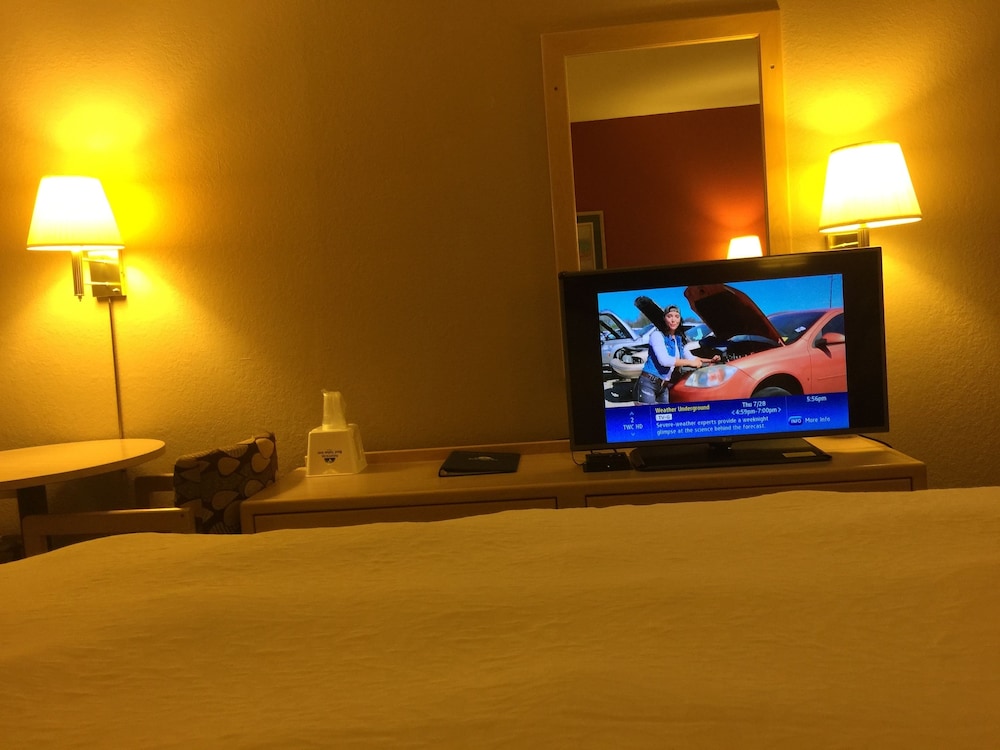 Americas Best Value Inn Garden City 23/28
