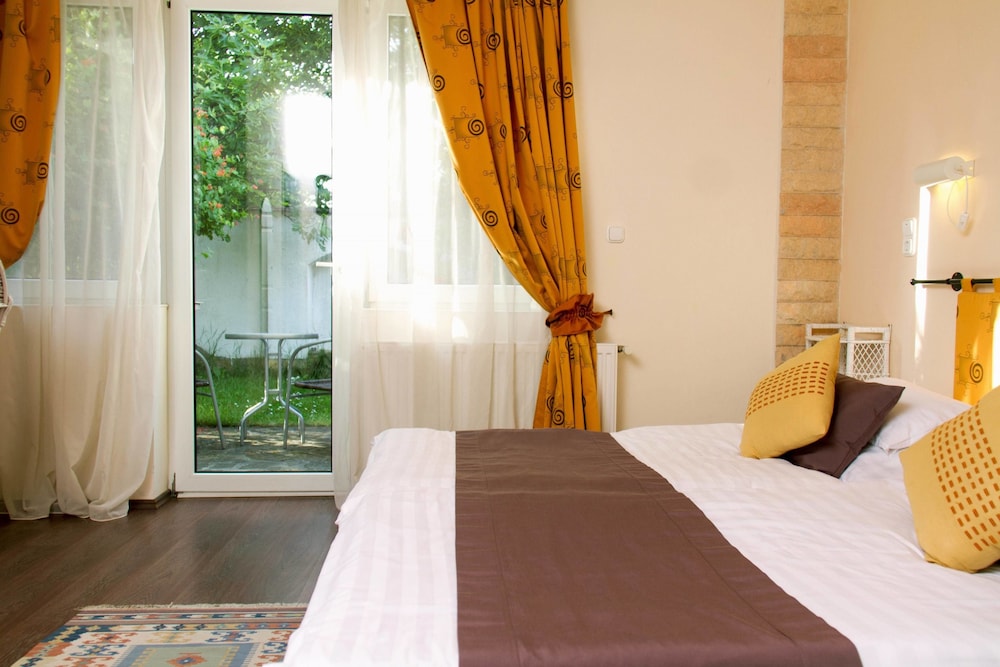 Albergo Giardino 11/50