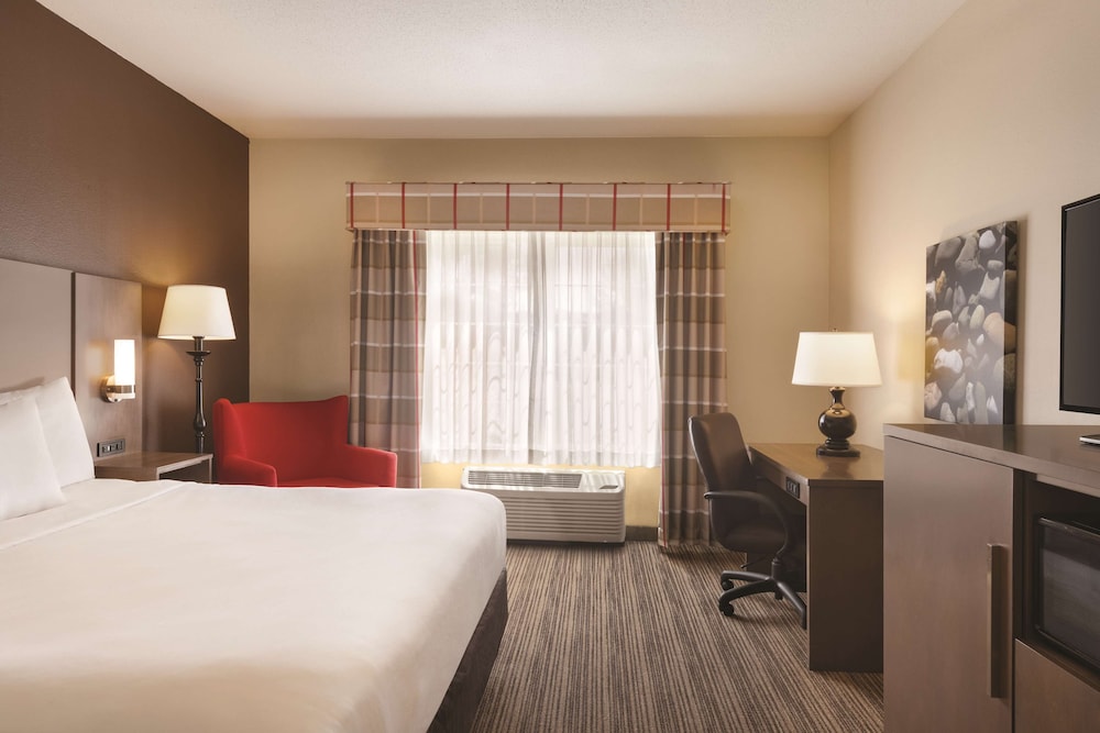 Country Inn & Suites by Radisson, Albert Lea - Austin 9/35