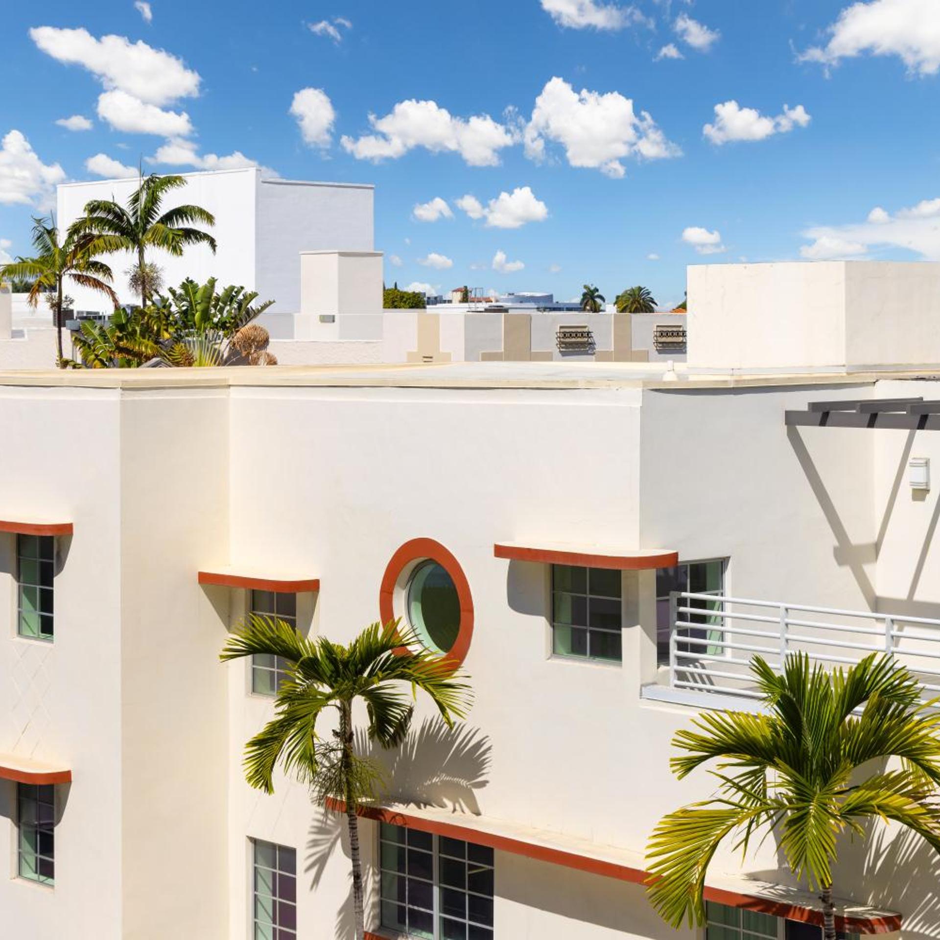 Collins Court South Beach 1/29
