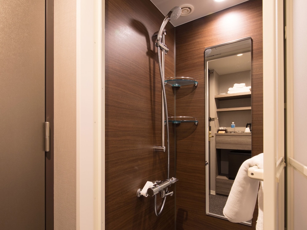 S.Training Center Hotel 49/58