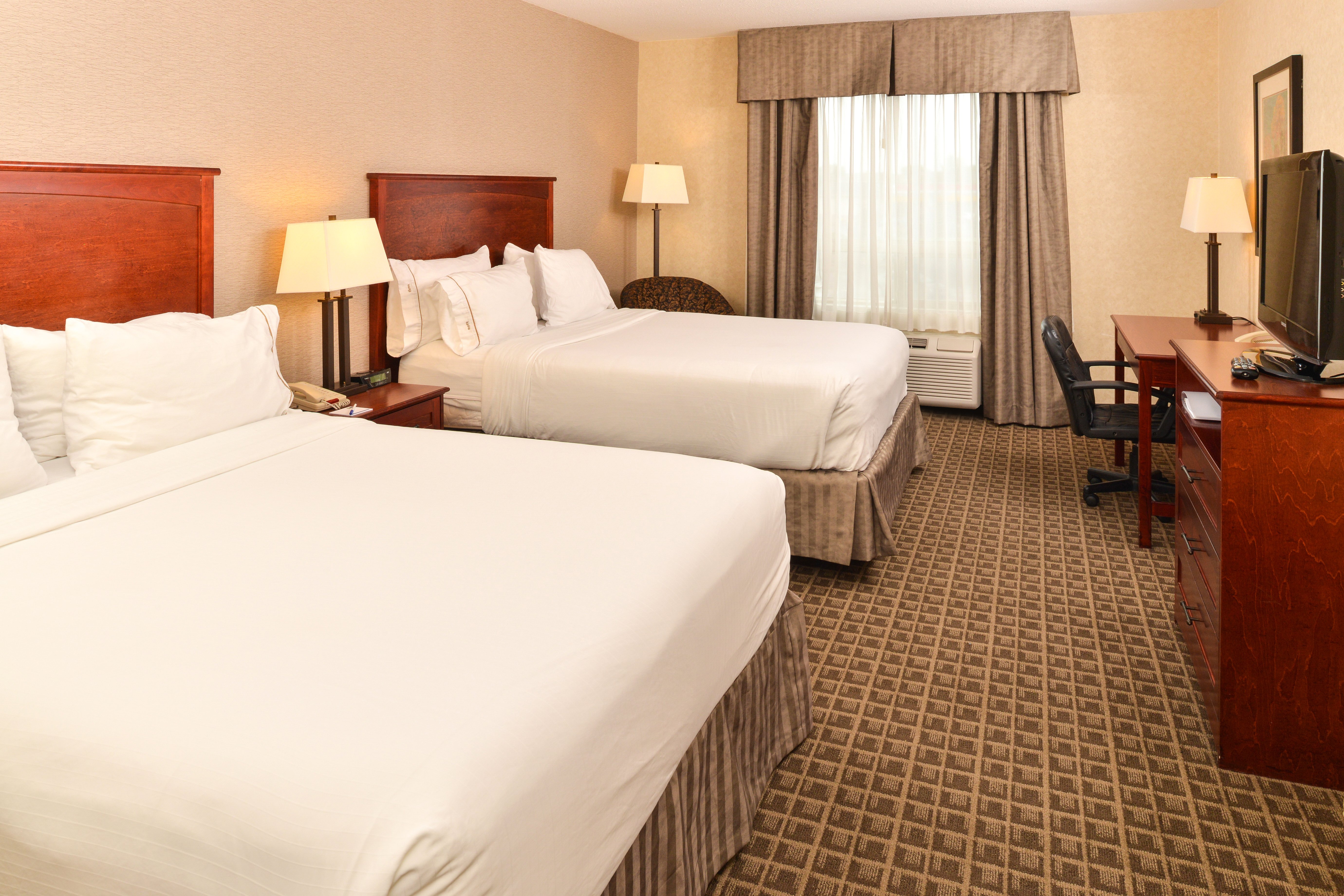 Holiday Inn Express And Suites Edmonton North 32/75