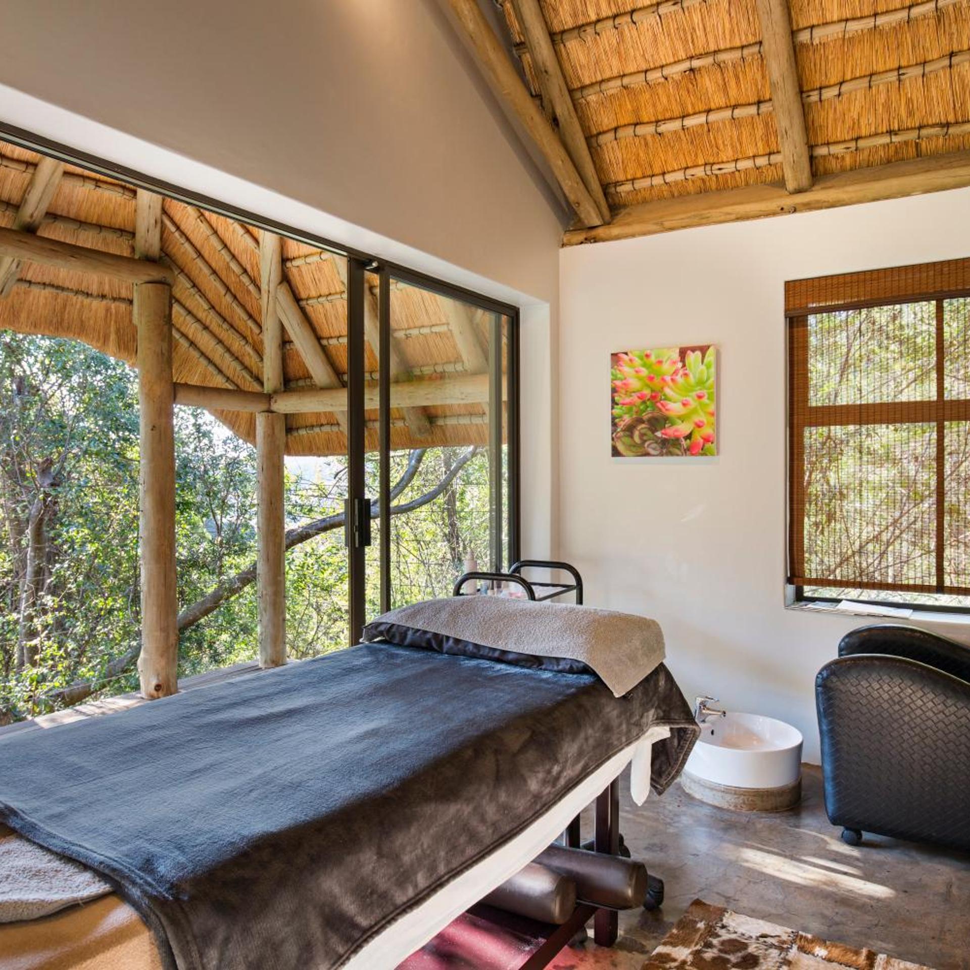 The Cavern Resort & Spa 21/50