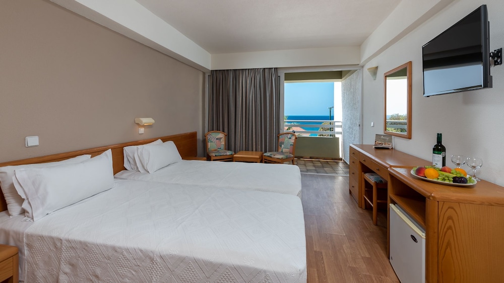 ROOM, TWIN BEDS, SEA VIEW
