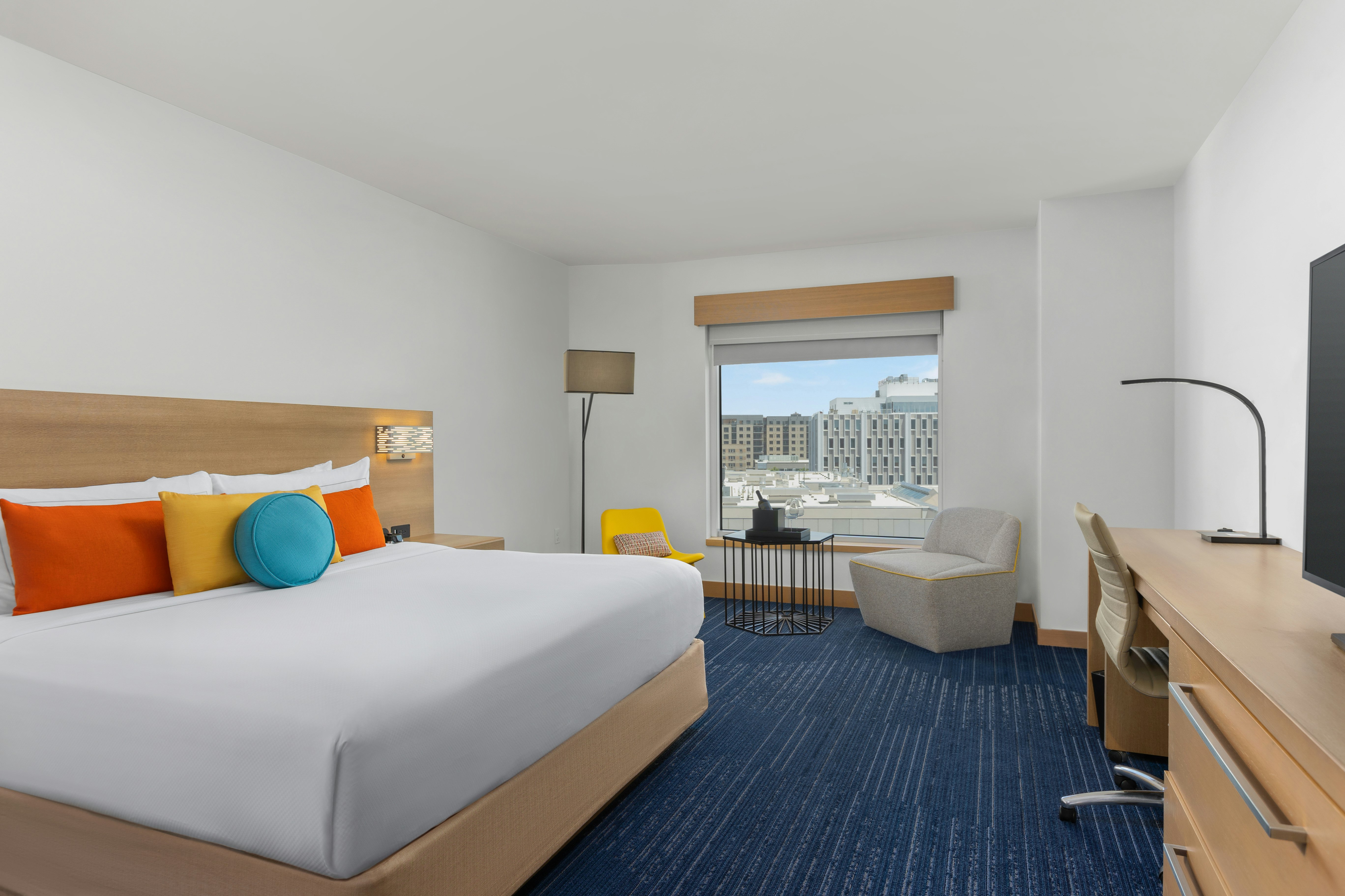 ROOM, KING BED, ACCESSIBLE