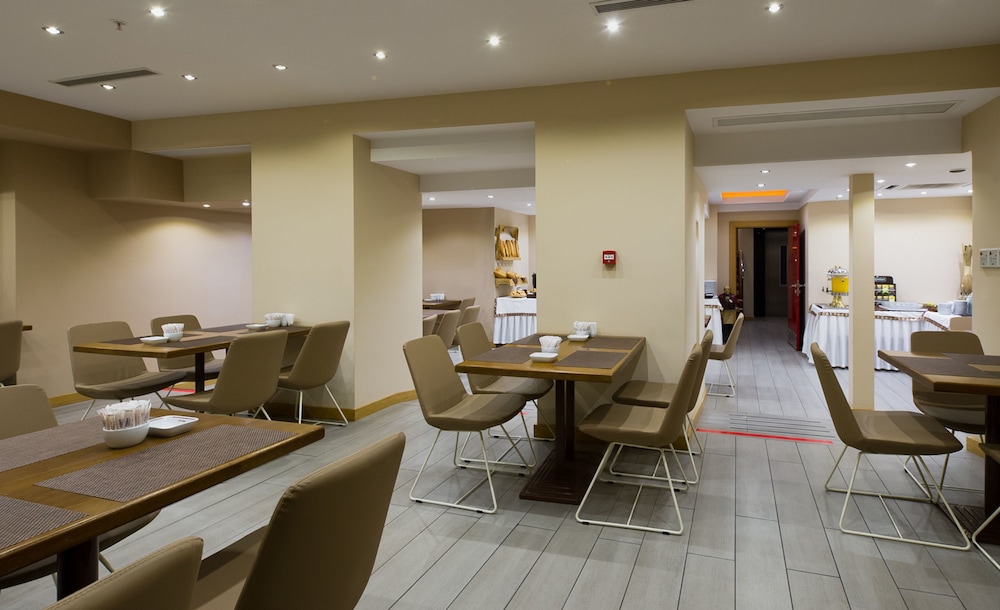 Olimpiyat Hotel 36/45