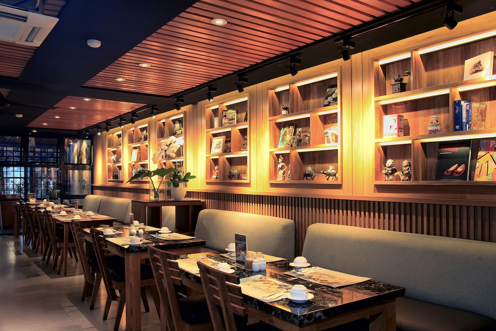 Ivory Hotel (ex Ivory by Ayola Hotel) 35/47