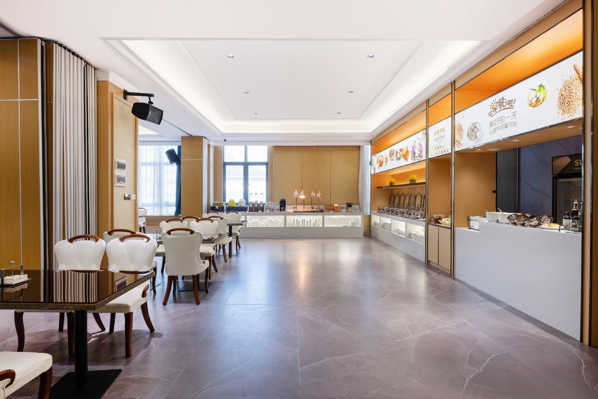 Vienna Hotels Group Zhuhai 12/53