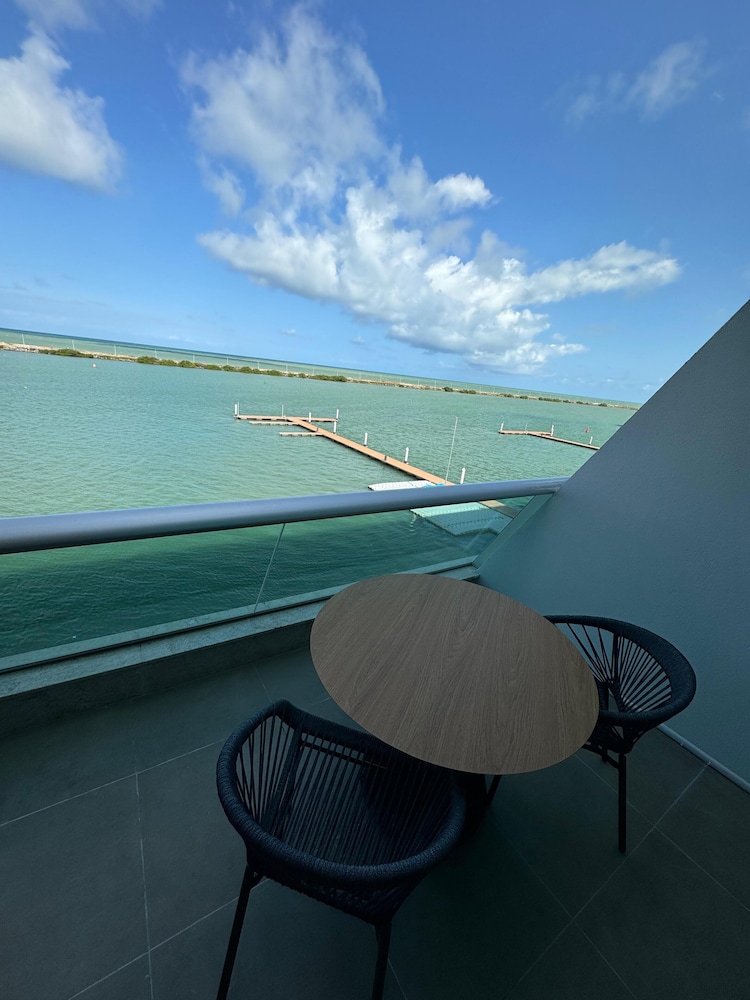 Novotel Recife Marina 72/74