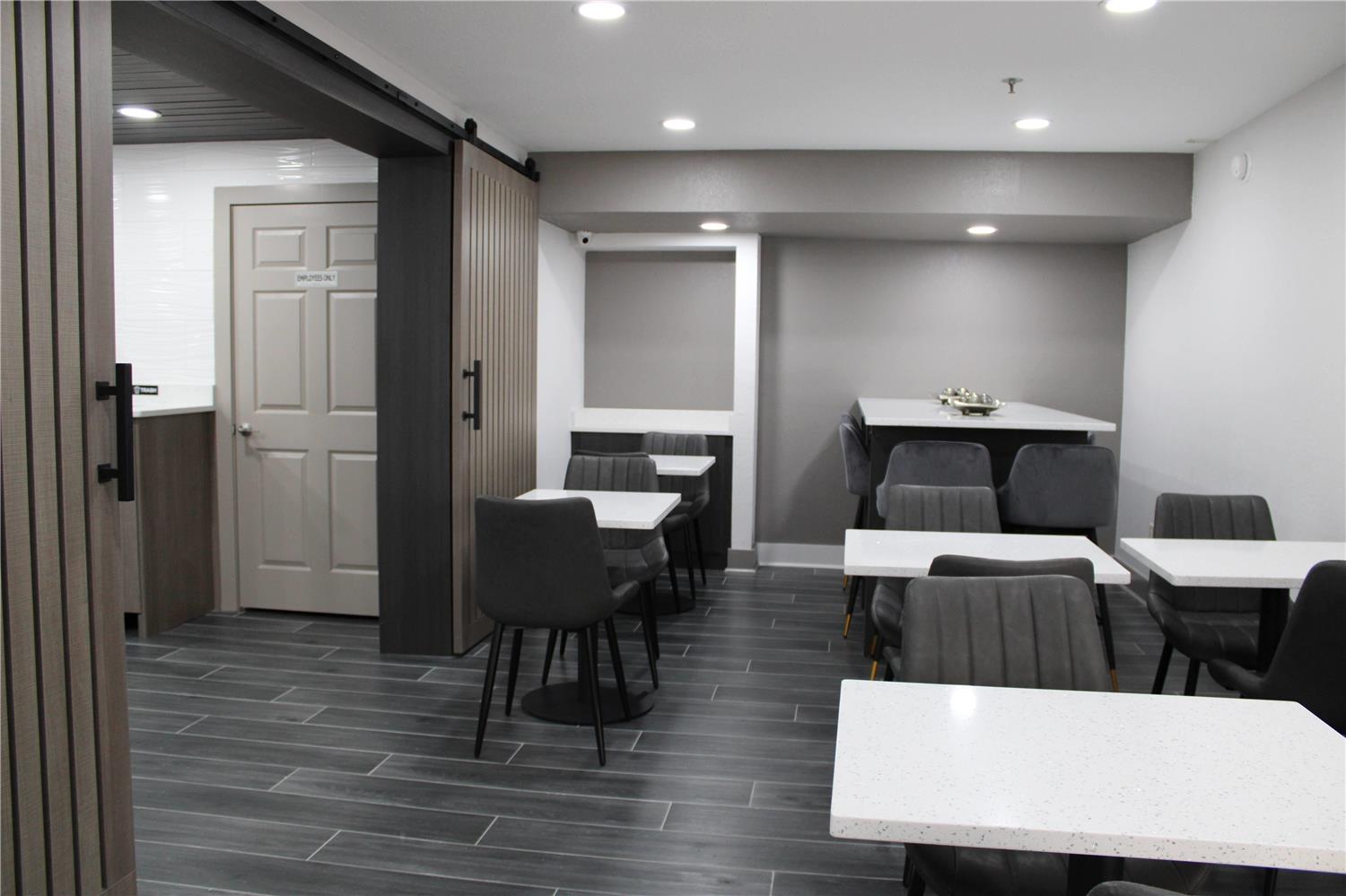 Super 8 By Wyndham Athens 29/33