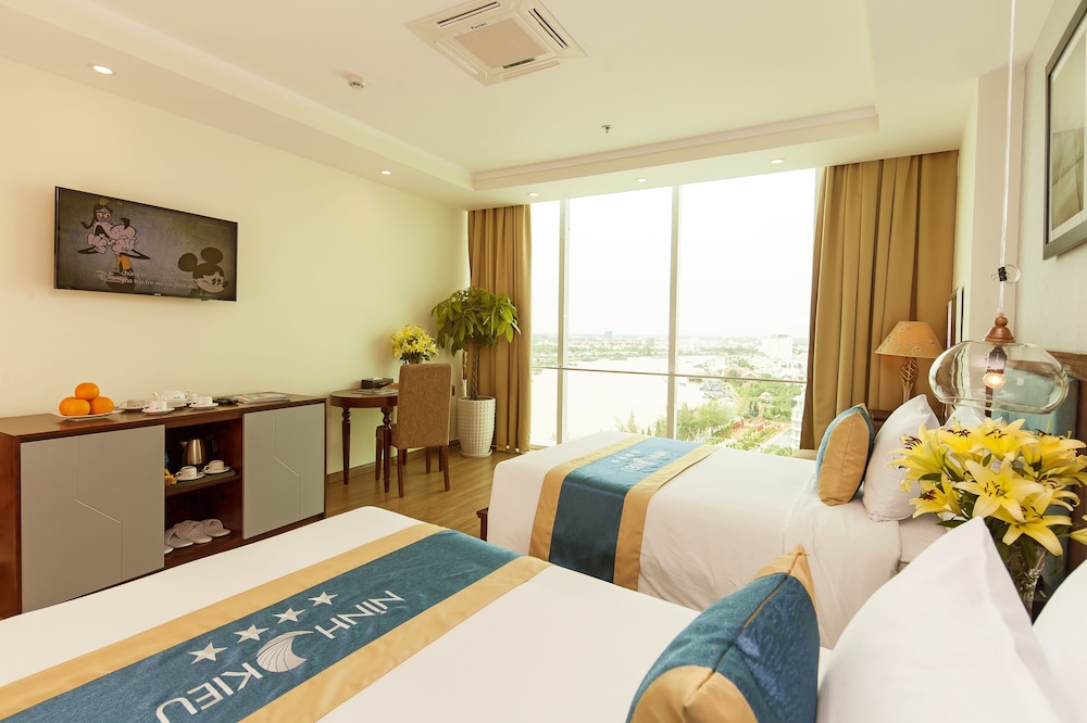 Ninh Kieu Riverside Hotel 19/70