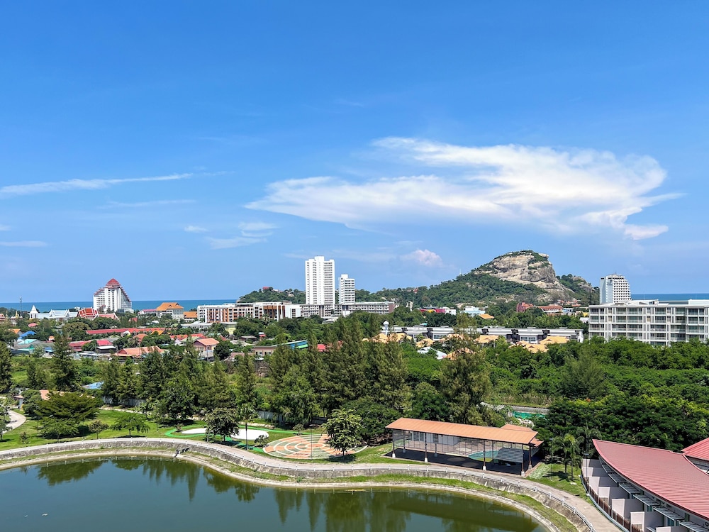 The Kaset Hua Hin 54/60