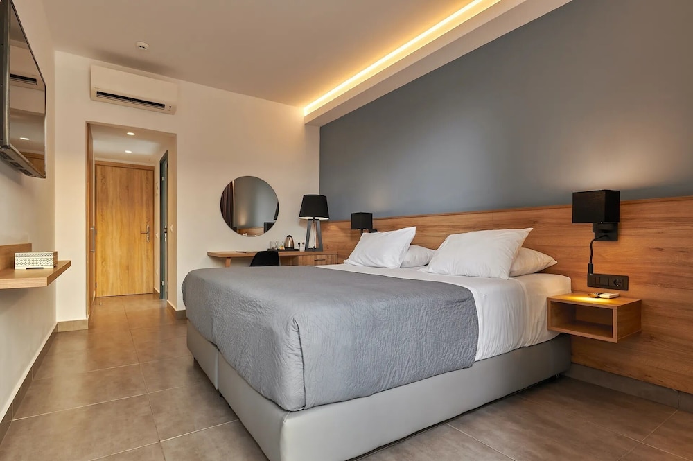 Lambi Hotel 7/59