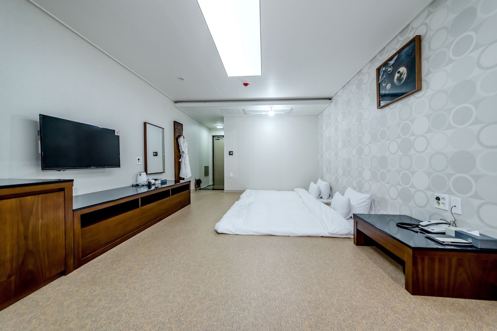 The Stay Century Hotel 23/48