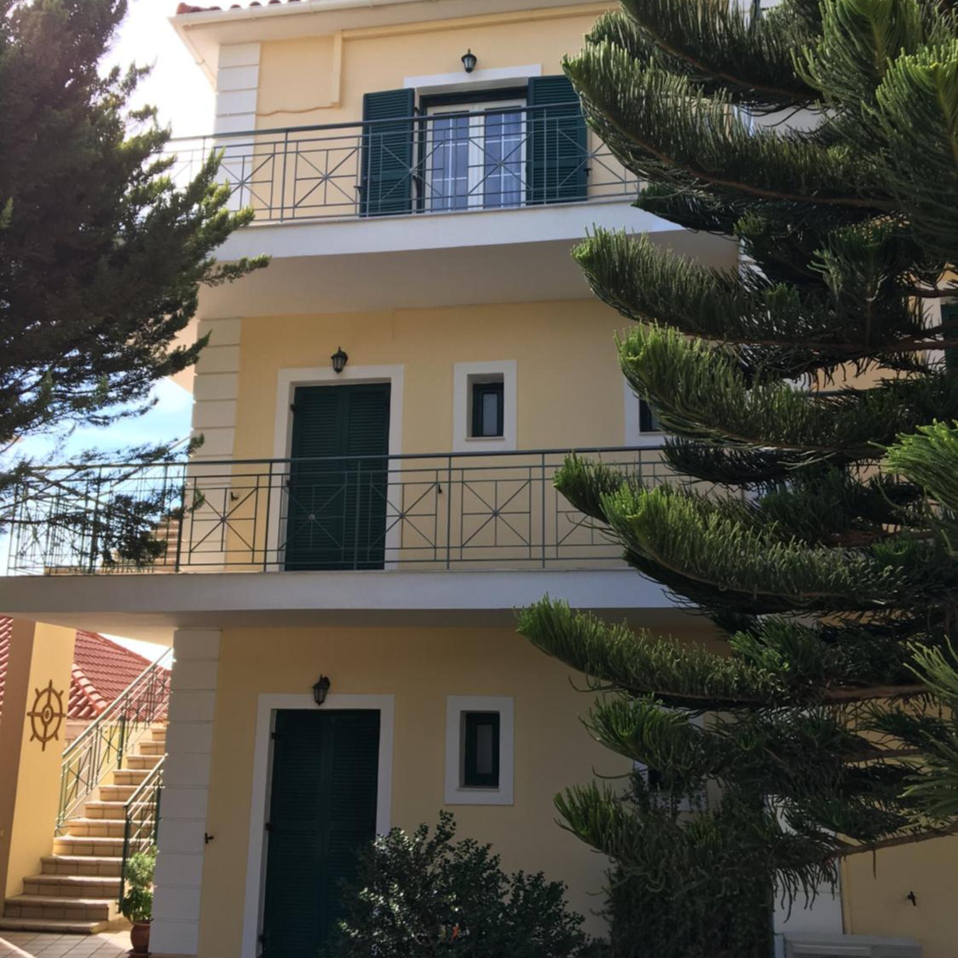Naftilos Studios 11/54