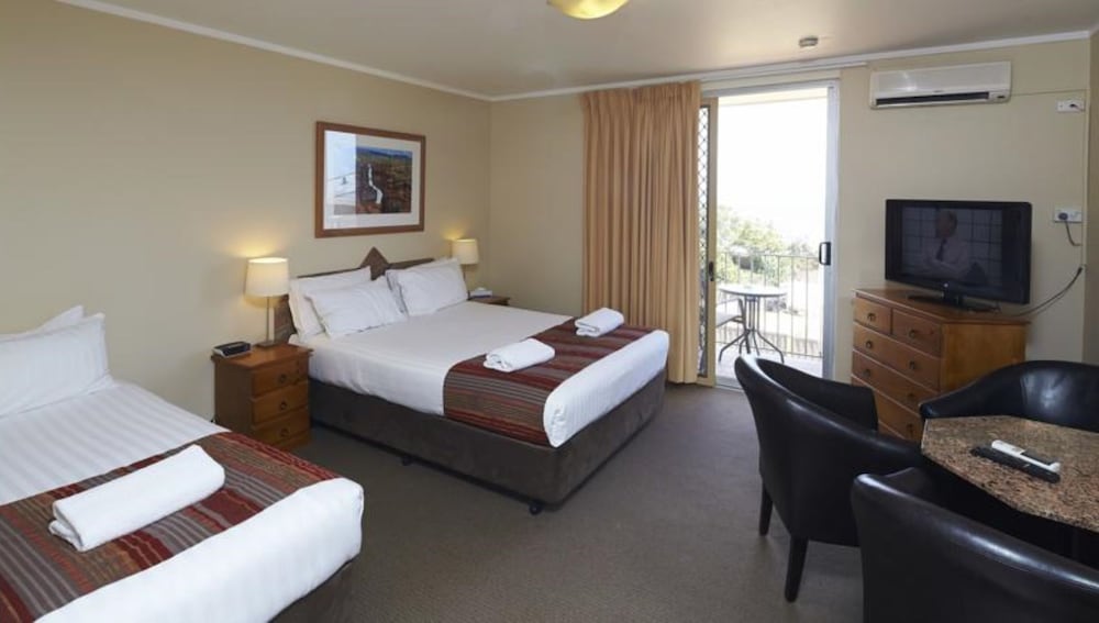 Ocean View Motel 12/27