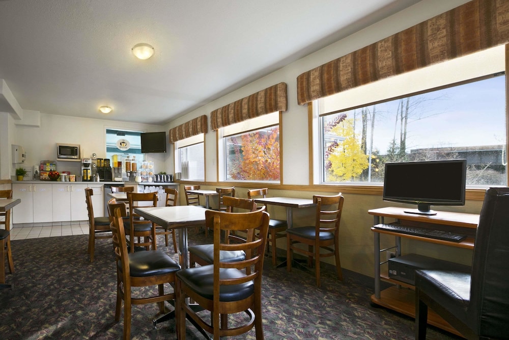restaurant-cafeteria
