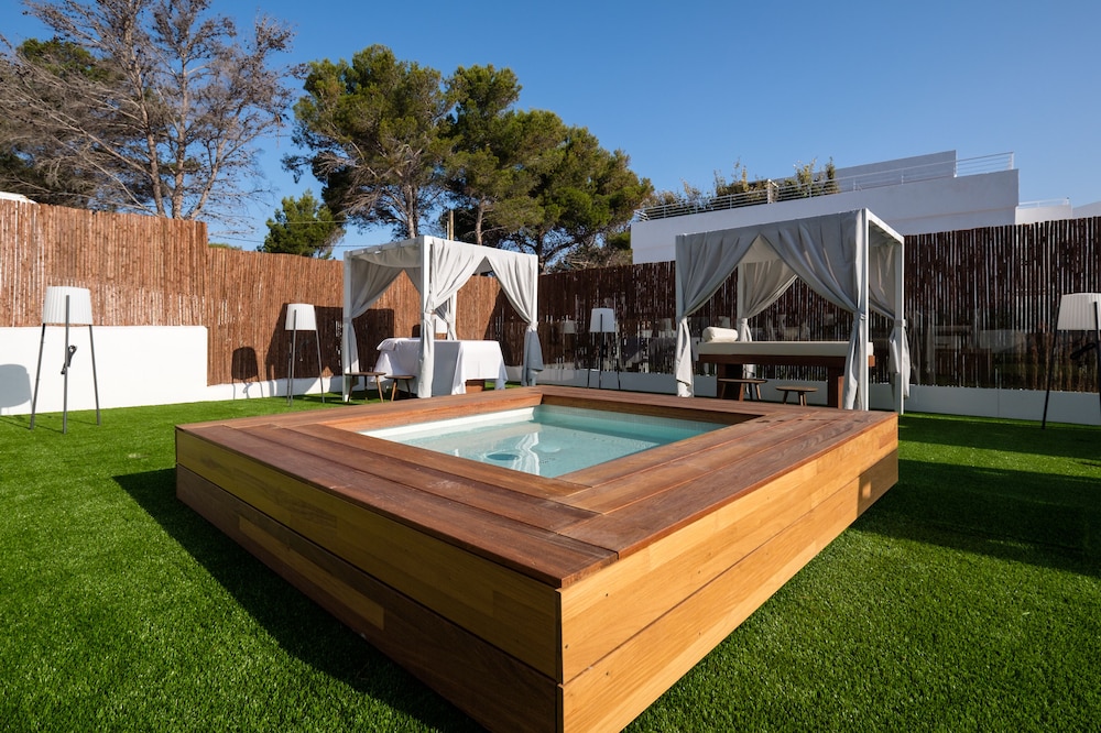 Barcelo Portinatx - Adults Only 61/67