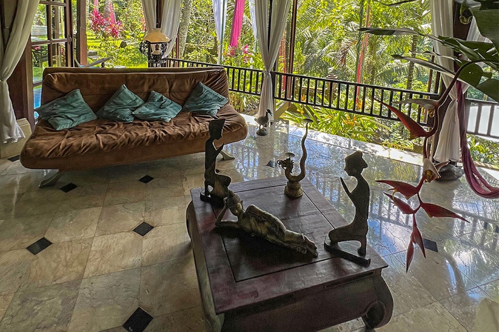 The Mahogany Villa 21/50