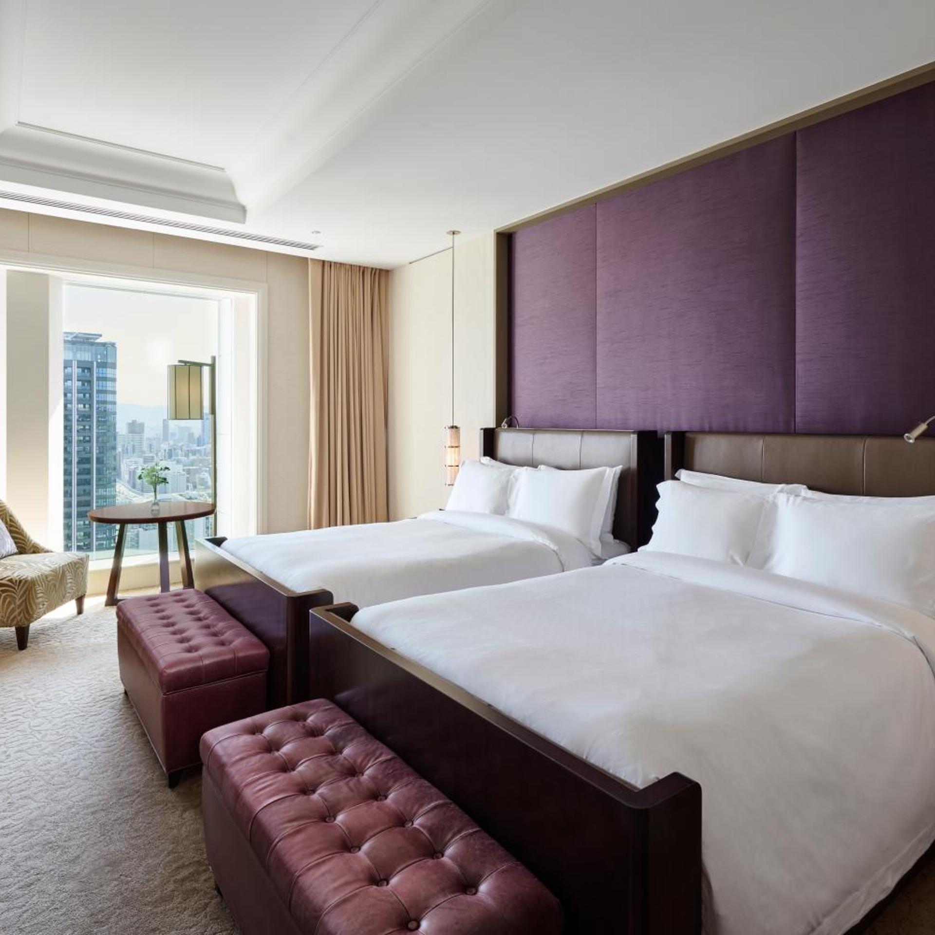 Suite, 2 Double Beds, Skyline View