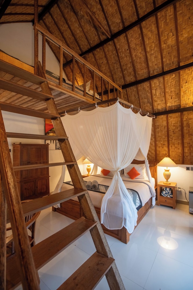 Bintang Bungalow 25/61