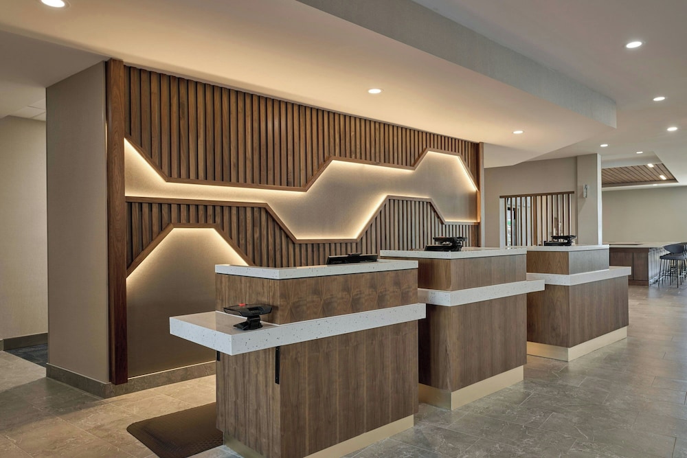 Courtyard by Marriott Madison 5/49