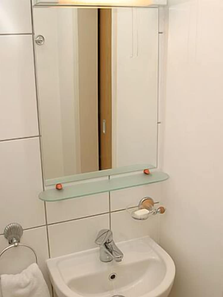 Arriva Hotel 44/50