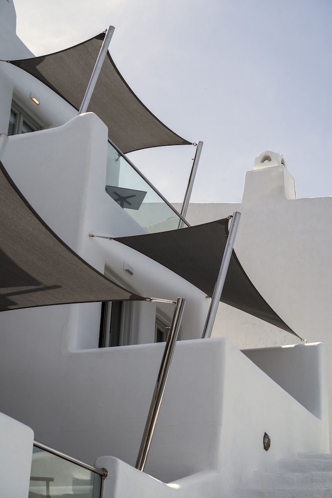 Belvedere Suites in SANTORINI