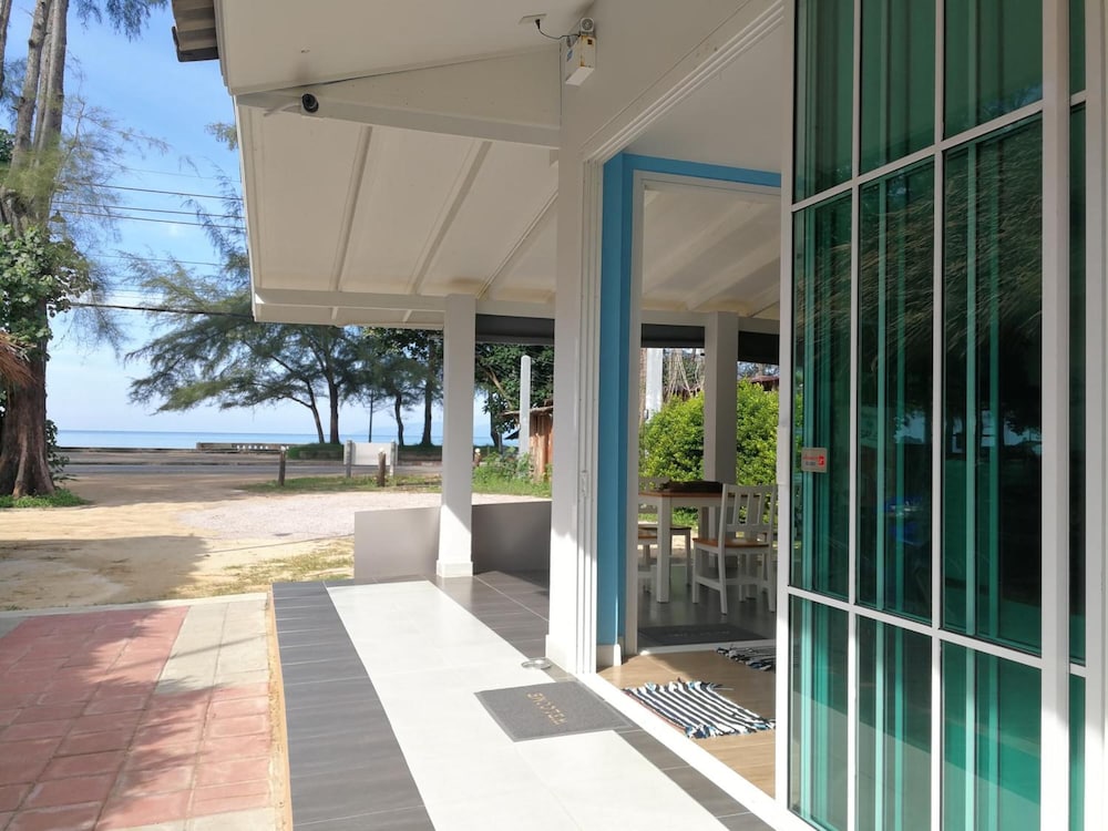 Blue Shore Cottage 6/51