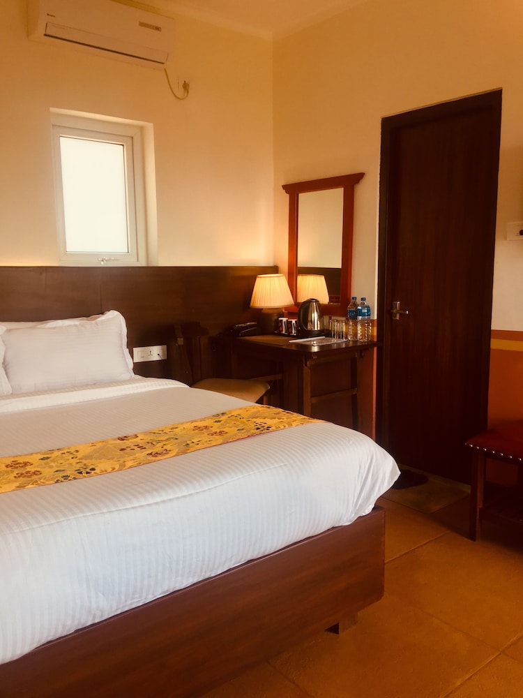 Three Jewels Boutique Hotel 34/74
