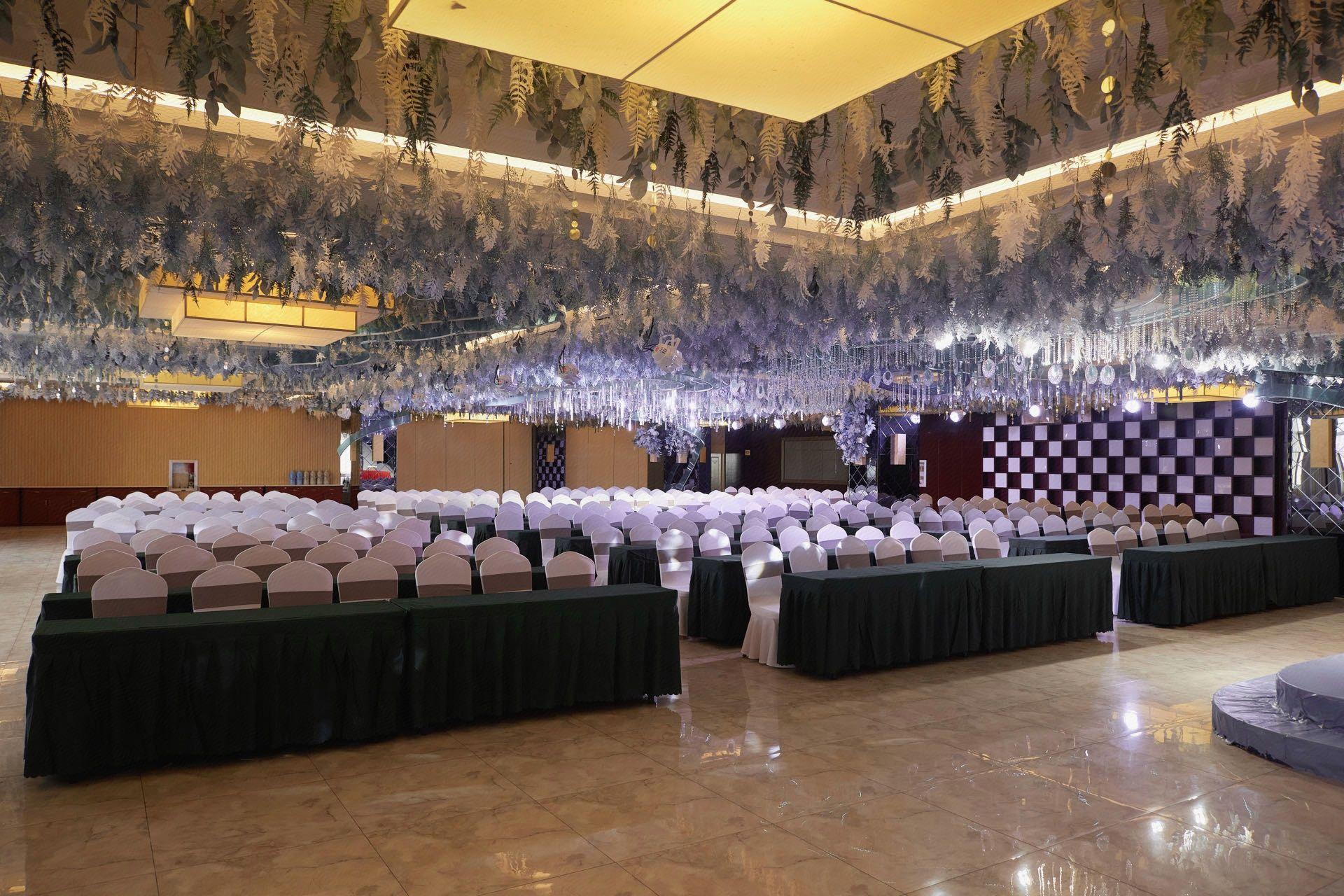 Xiangjiang International Hotel 20/20