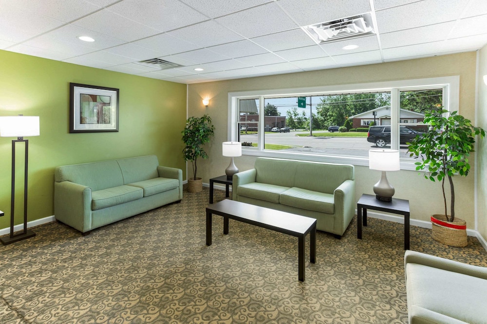 Quality Inn & Suites Plattsburgh 30/41