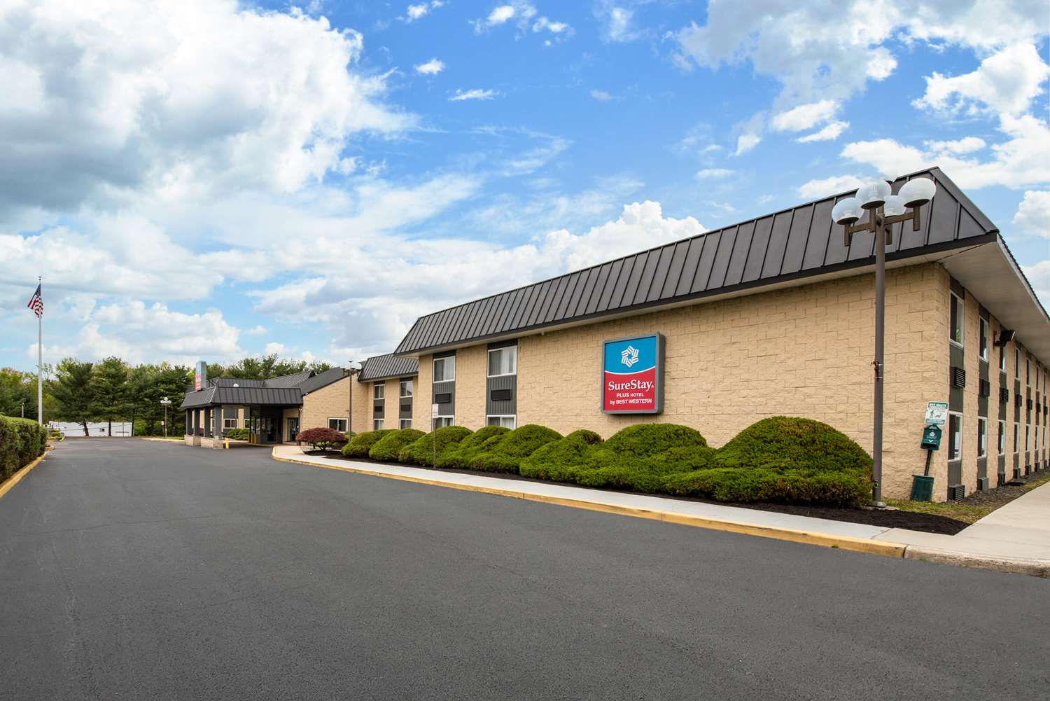 SureStay Plus Hotel by Best Western McGuire AFB Jackson 36/40