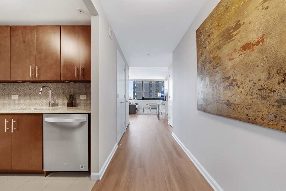 Global Luxury Suites Downtown Jersey City 26/71
