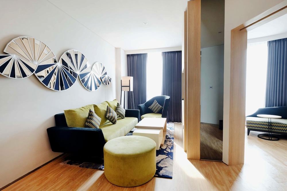 Novotel Karawang 44/64