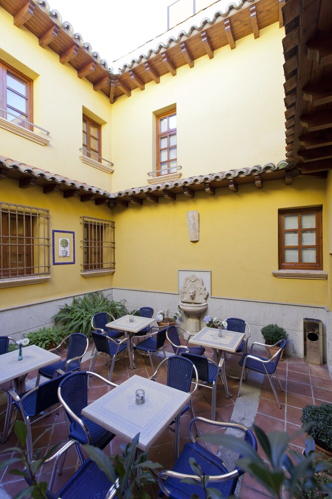 Casona de La Reyna 50/55