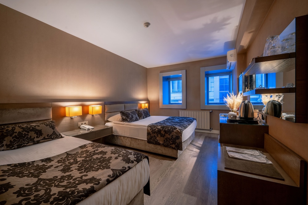 1 BEDROOM, STANDARD, TWIN BEDS