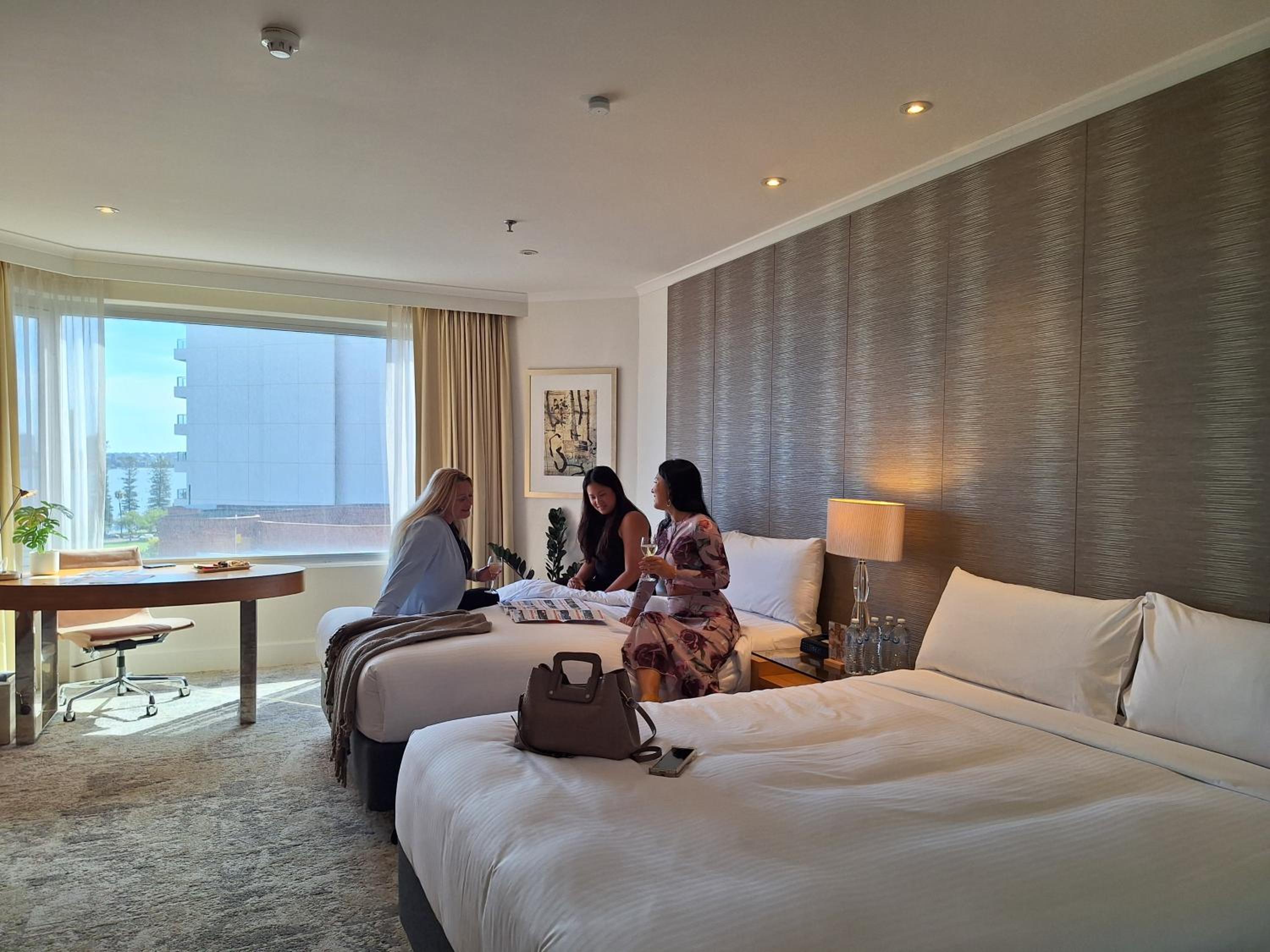 Room, Queen Bed
