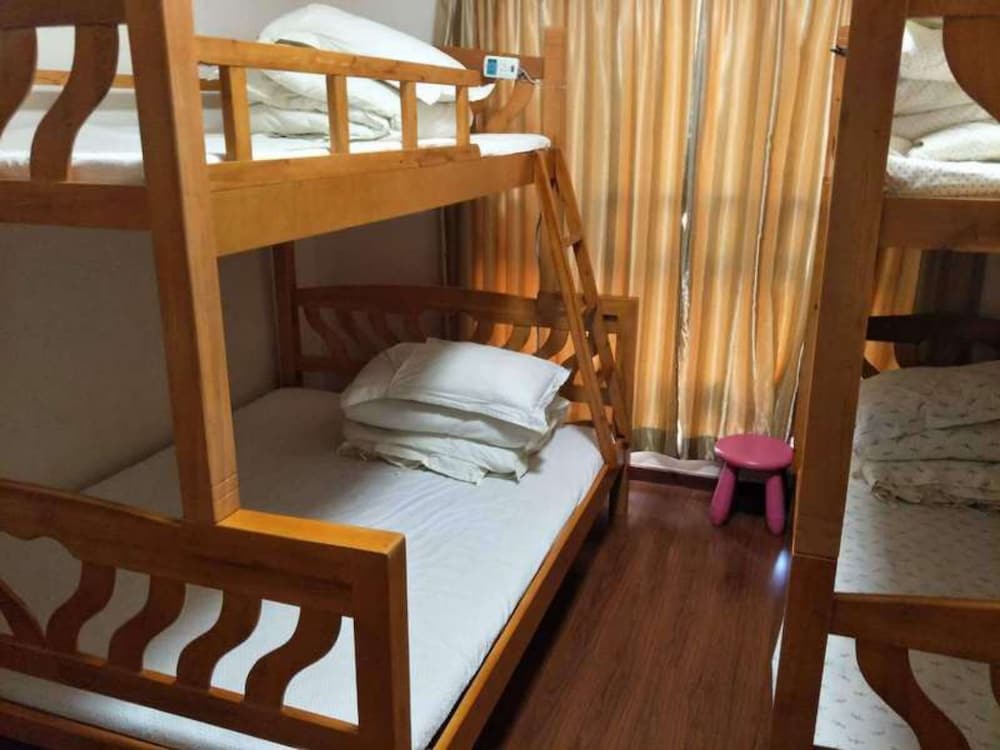 FEMALE DORM, FEMALE ONLY, COMFORT, 4 BEDS