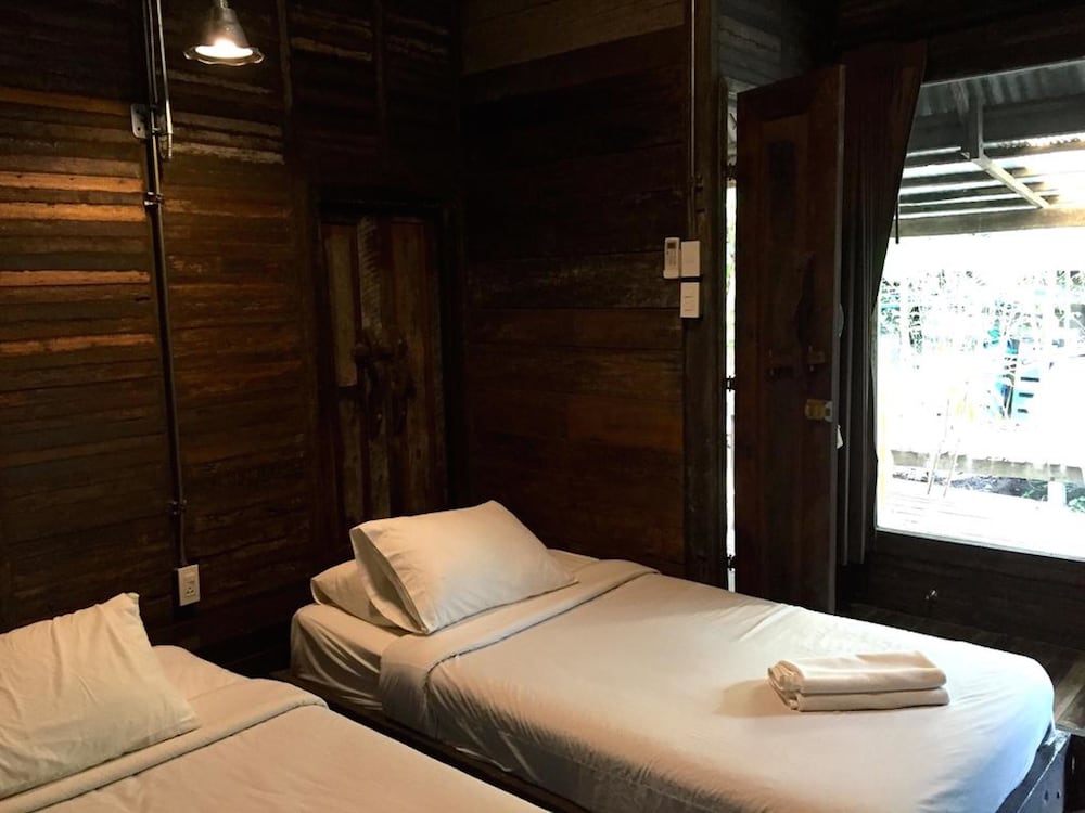 Pang Mai Resort 9/50