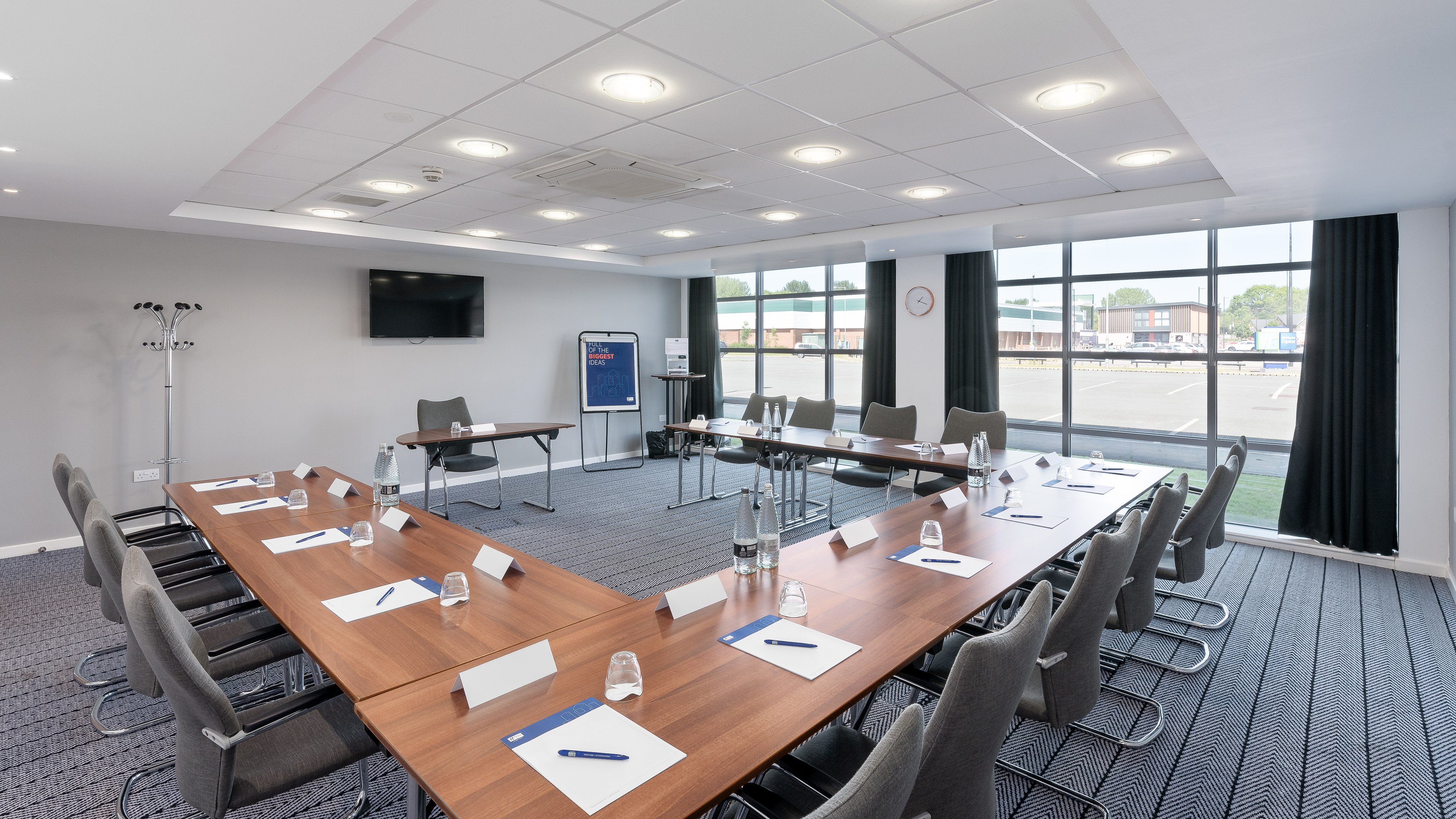 Holiday Inn Express Leigh - Sports Village 37/50