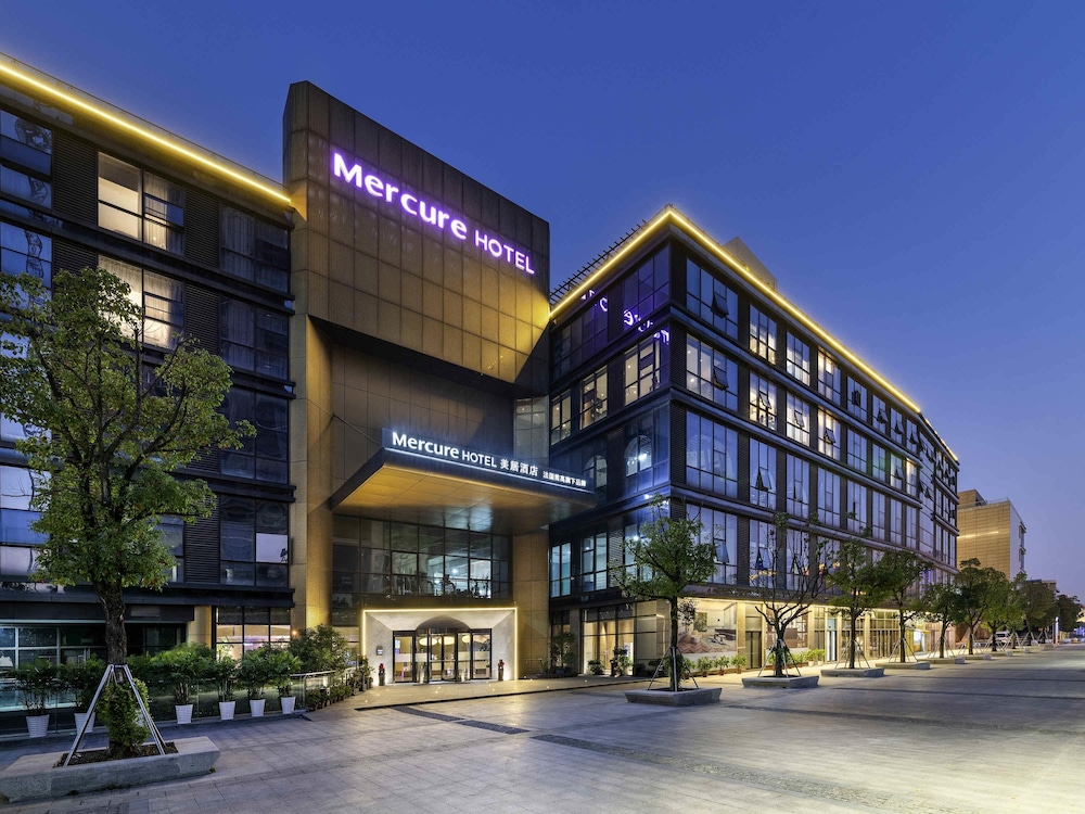 Mercure Suzhou Downtown 8/75