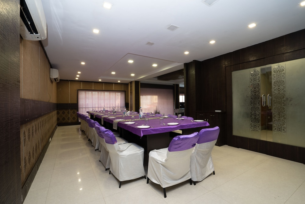 Hotel Samrat 27/45