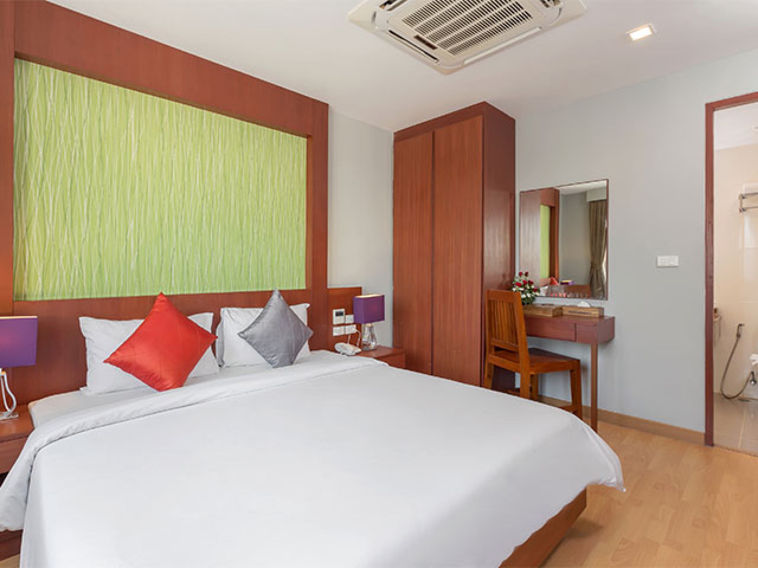 جناح جونيور بغرفتي نوم، Elite Suites Patong 3/8